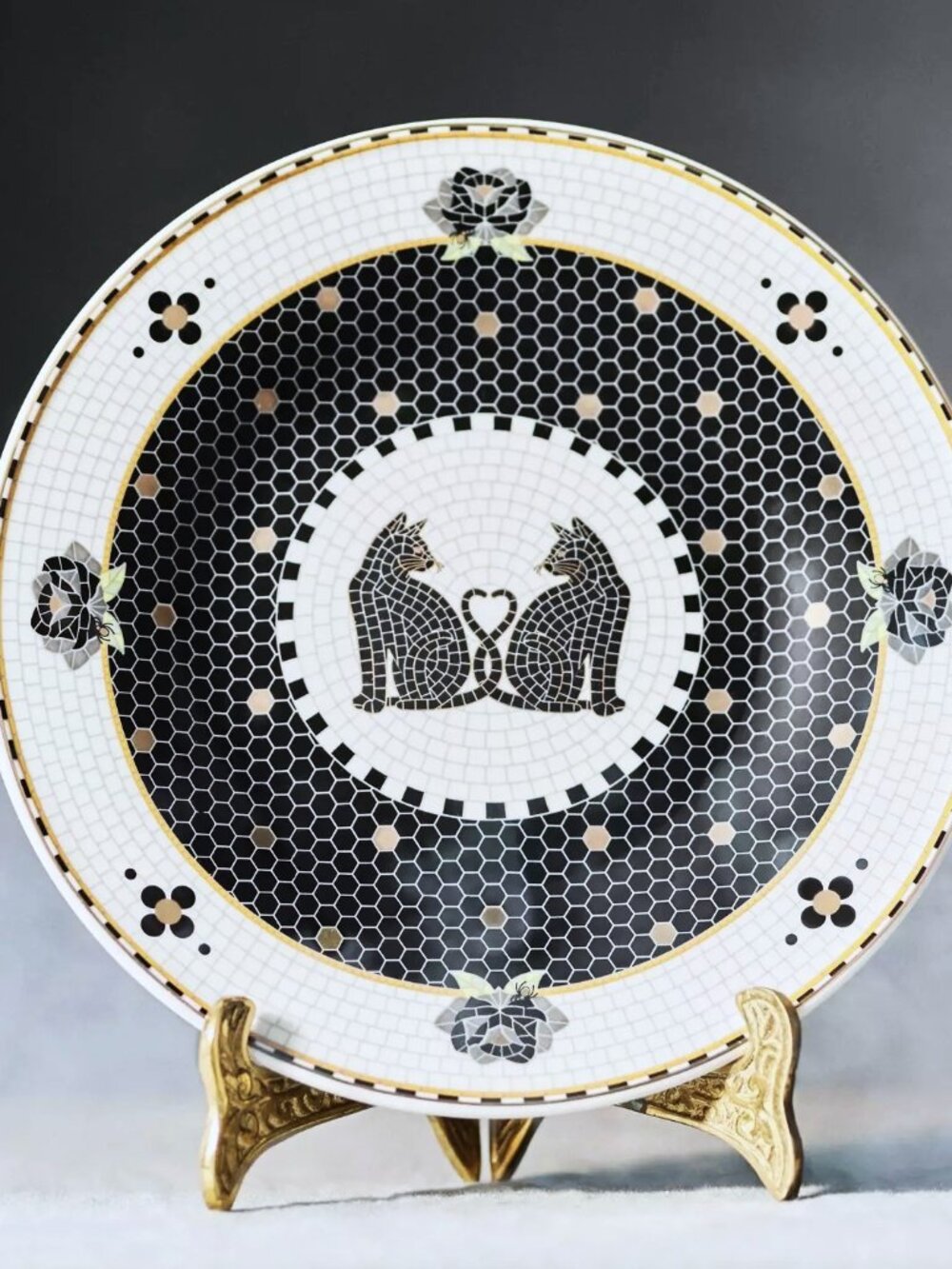 Anthropologie Halloween Cats Dessert Plate 24k gold-decaled glazed stoneware NEW - Picture 7 of 9